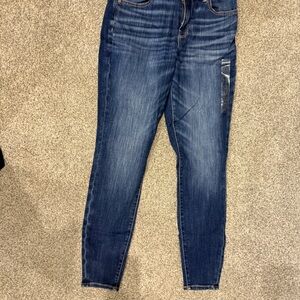 NWT AE American eagle women Blue Jeans